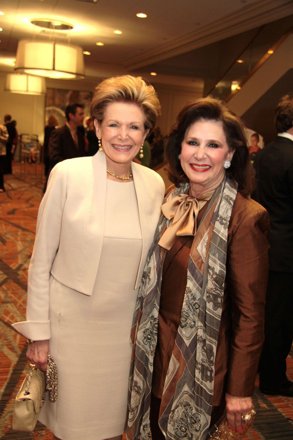 Barbara Hurwitz, left, and Elyse Lanier at the Houston Living Legend fundraiser dinner May 2014