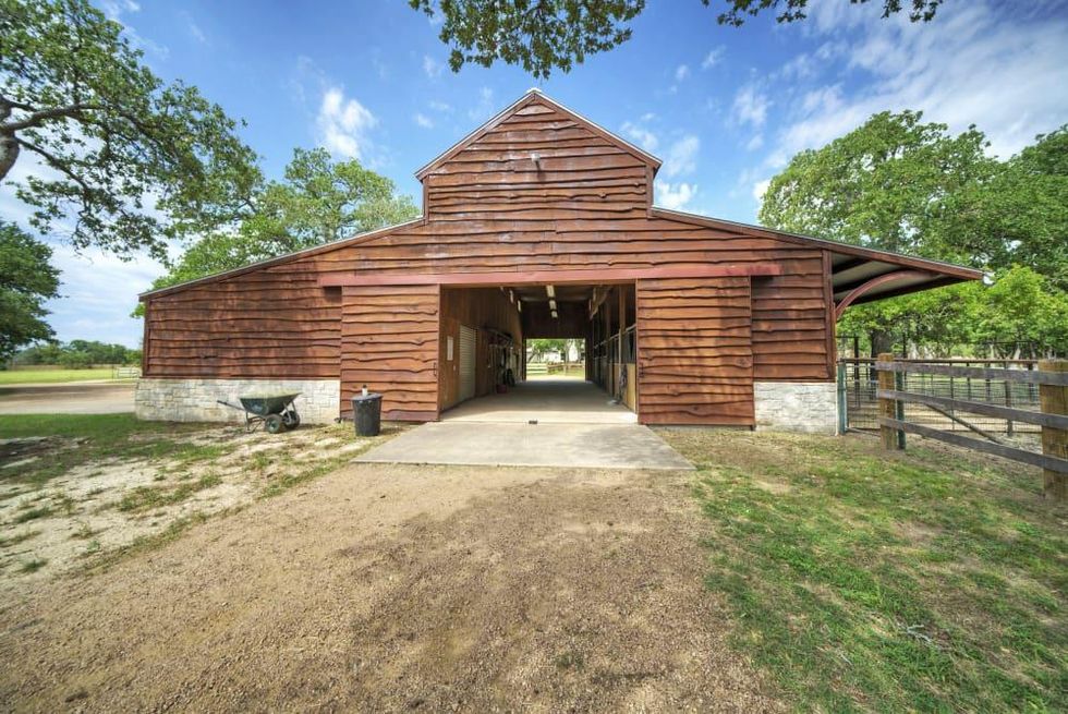 Incredible Hill Country horse ranch near Austin lassoes $9 million ...