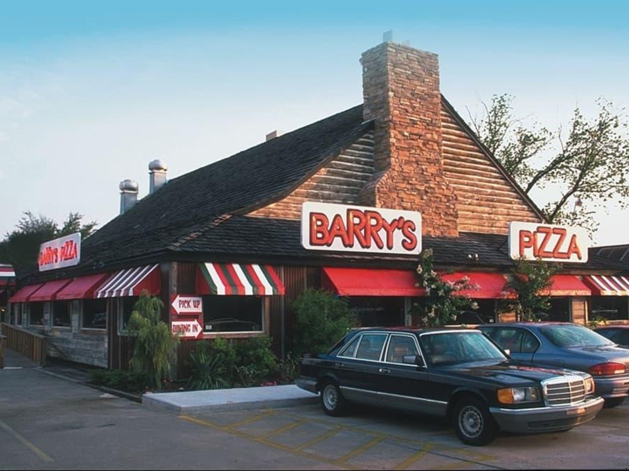Barry's Pizza exterior