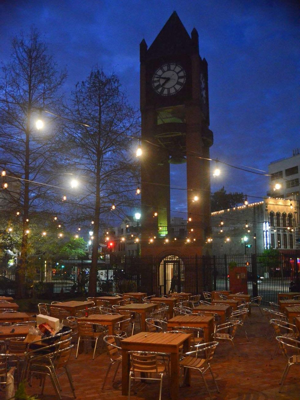 Batanga Houston, patio