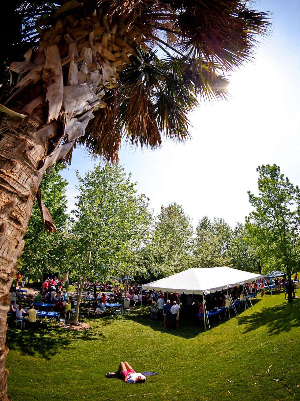 Bayou Buddies Bash April 2013 crowd venue tree