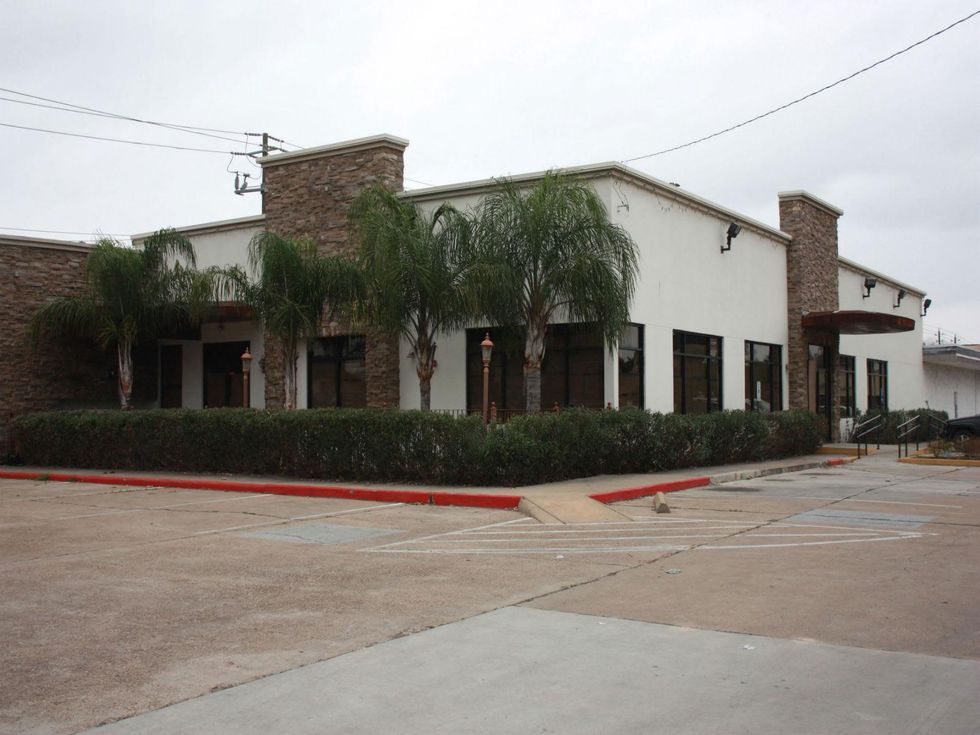 BB's Cafe Briargrove Exterior