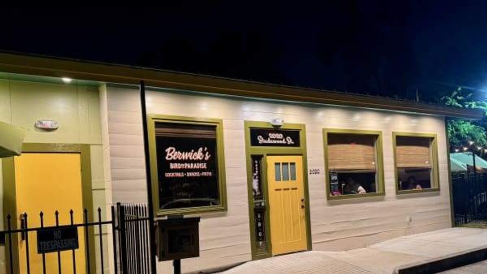 Berwick's Birds of Paradise bar exterior