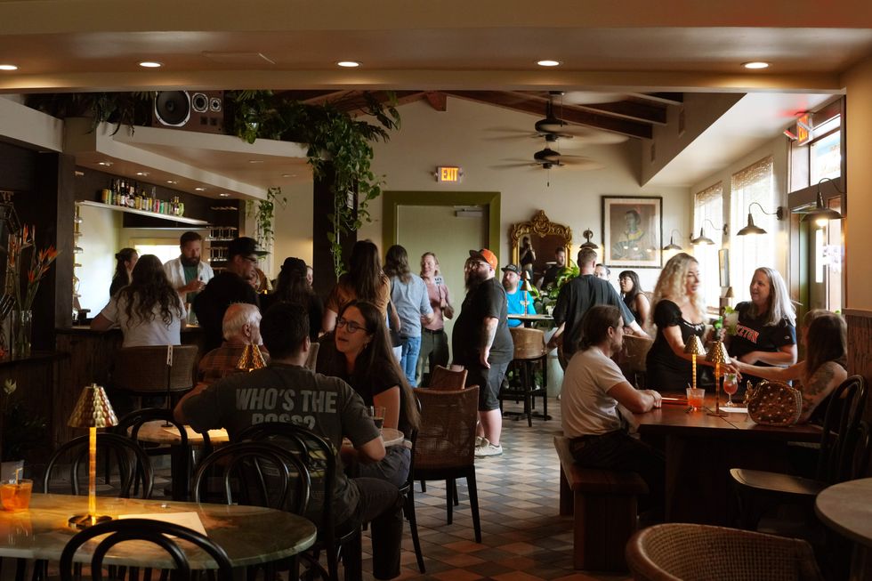 Berwick's Birds of Paradise bar