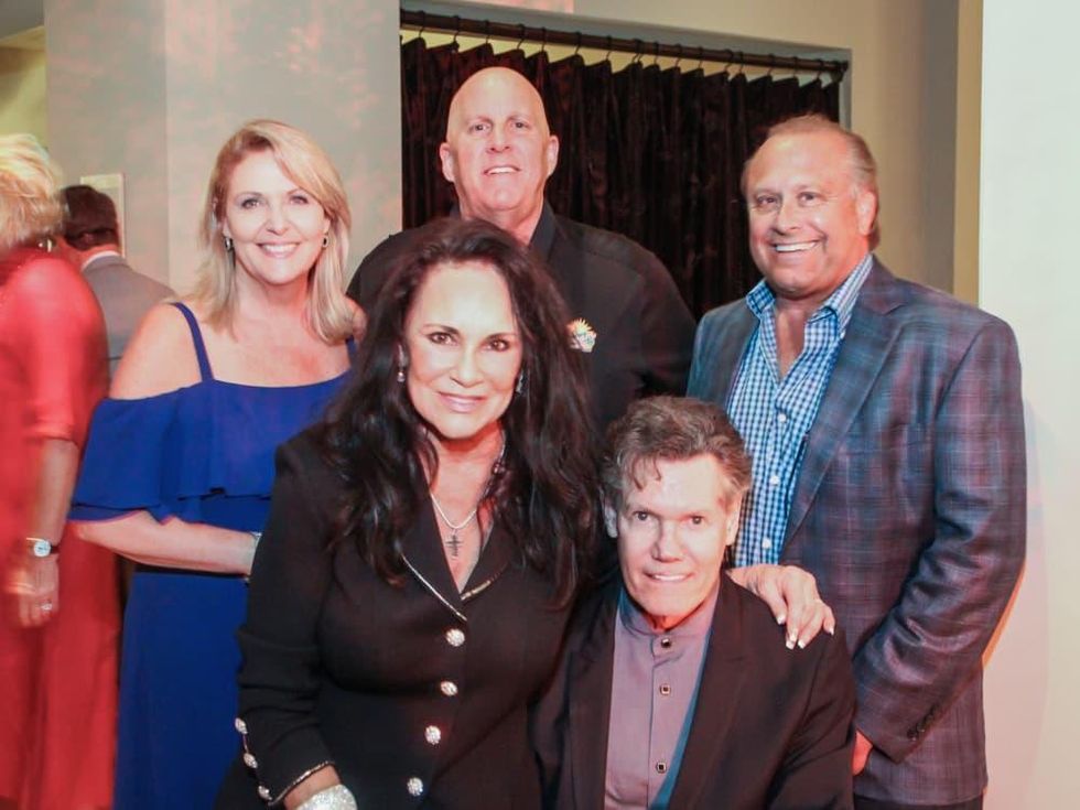 Best Cellars Wine Dinner/Mary and Randy Travis second row Tinti Moffat, Al Weir