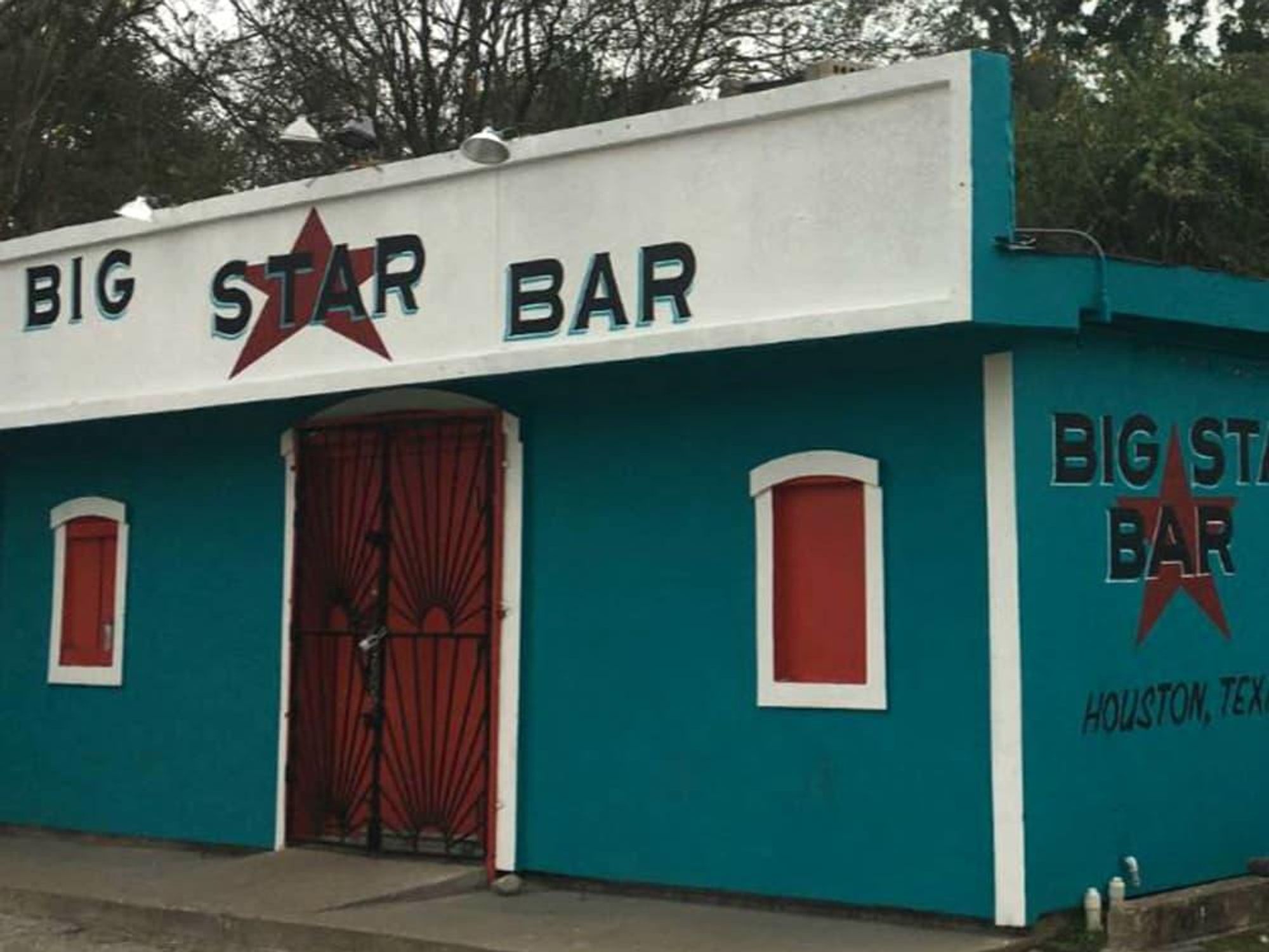 Big Star Bar exterior