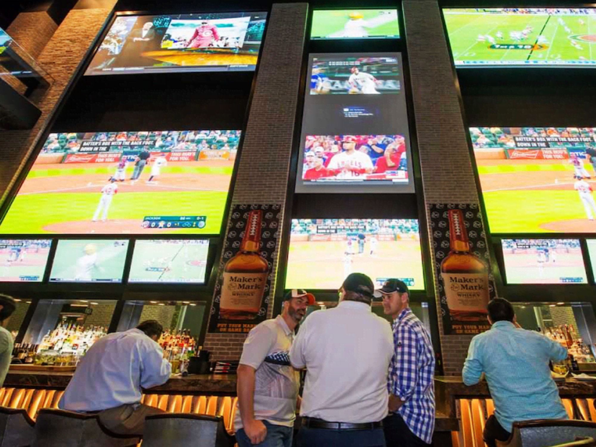New Orleans's Most Entertaining Sports Bars