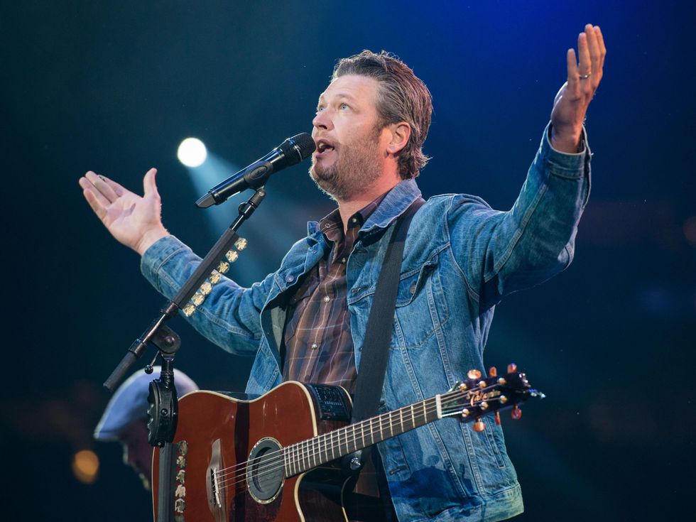 Blake Shelton at Houston Rodeo March 2015