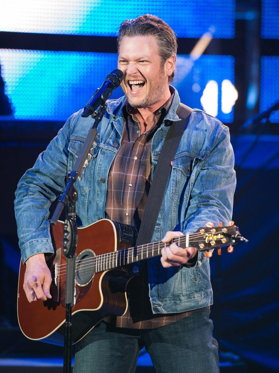 Blake Shelton at Houston Rodeo March 2015