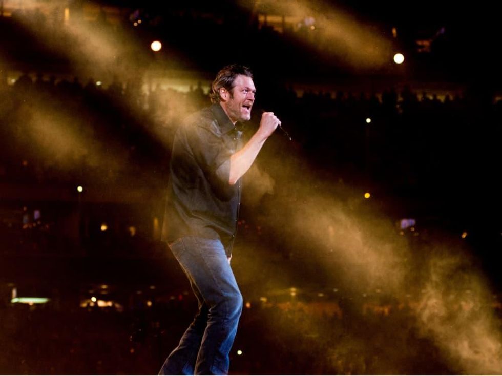 Blake Shelton open song