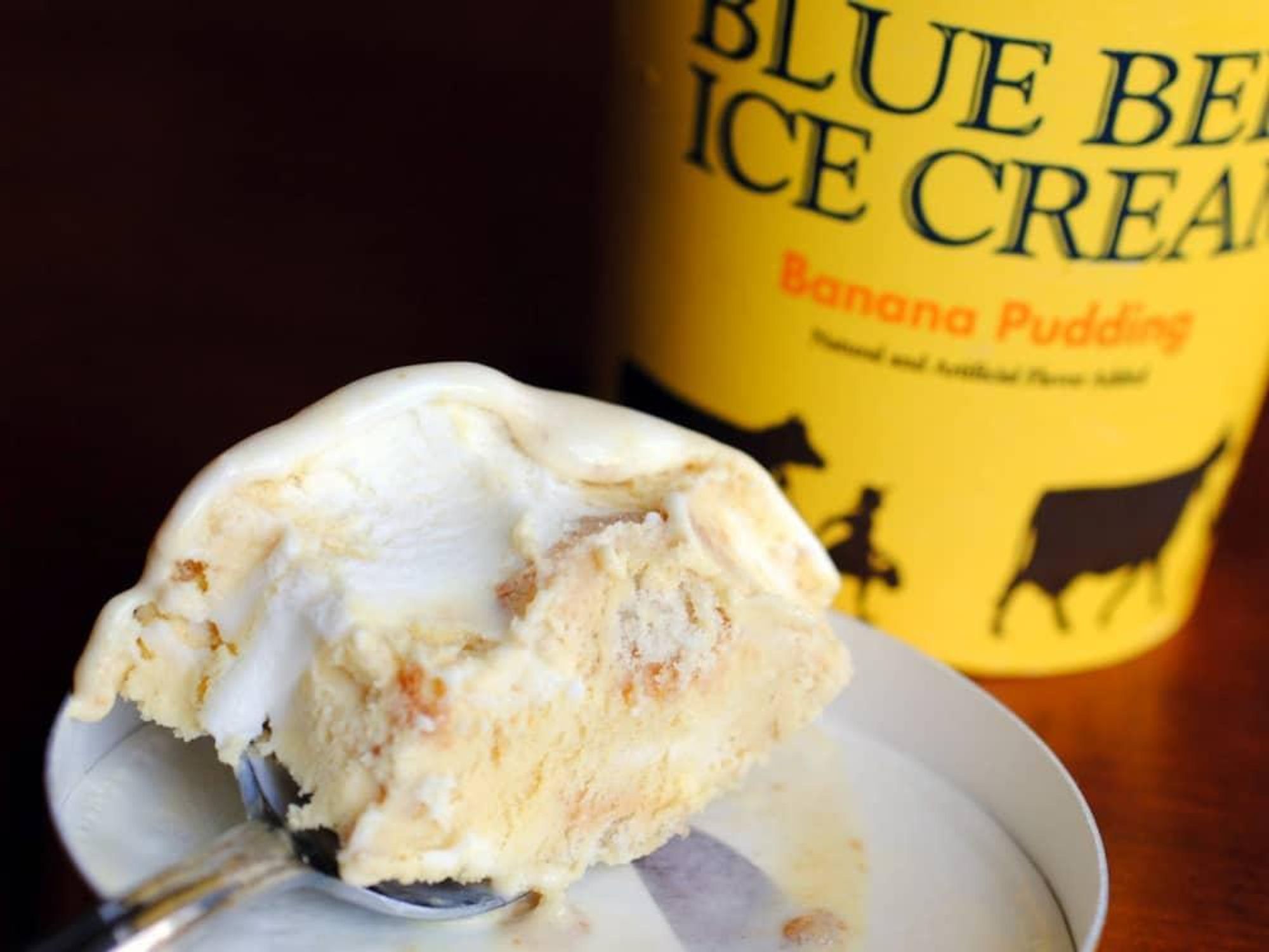 Blue Bell ice cream banana pudding scoop