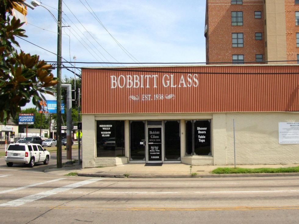 Bobbit Glass future site of Pizarro's Pizza Napoletana August 2013