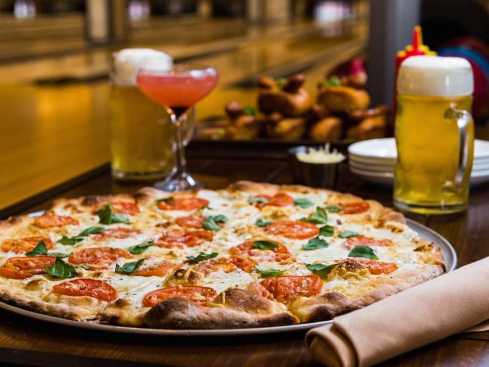 Bowl and Barrel pizza