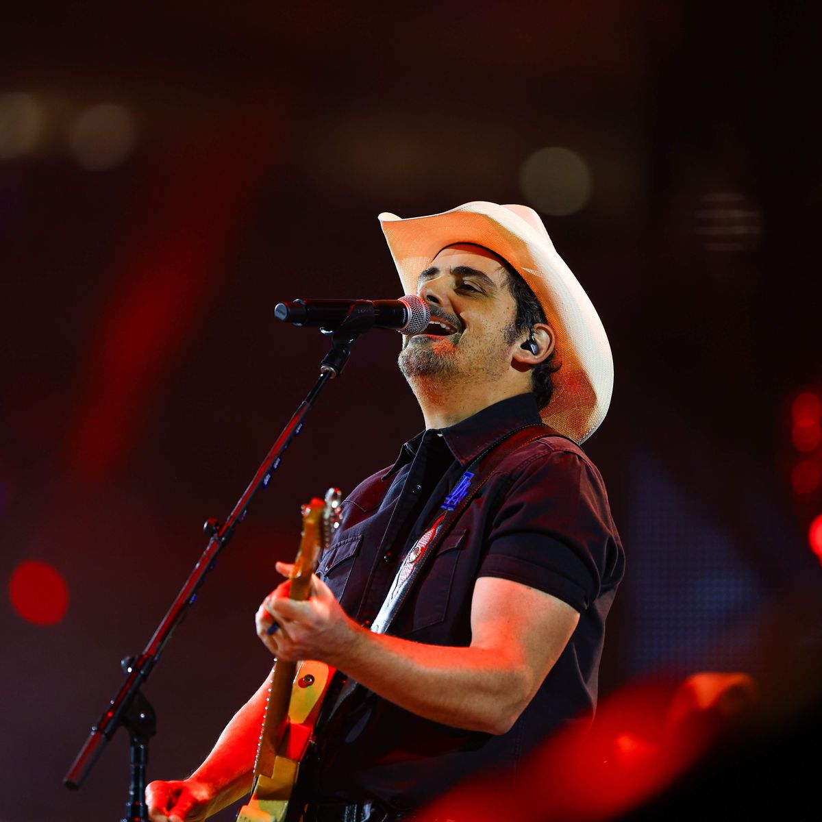 Brad Paisley covers Prince and George Strait at RodeoHouston return - CultureMap Houston