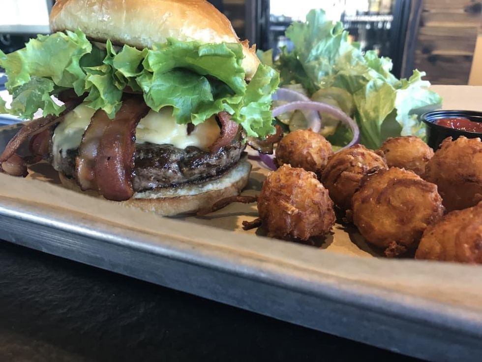 Brass Tap midtown pub burger