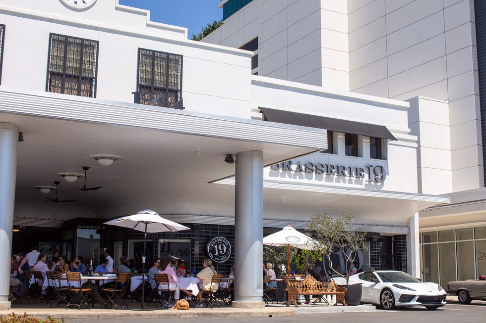 Brasserie 19 exterior