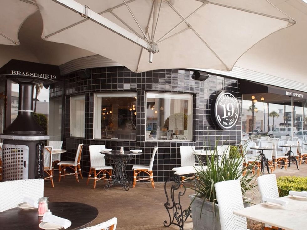 Brasserie 19 Houston exterior day