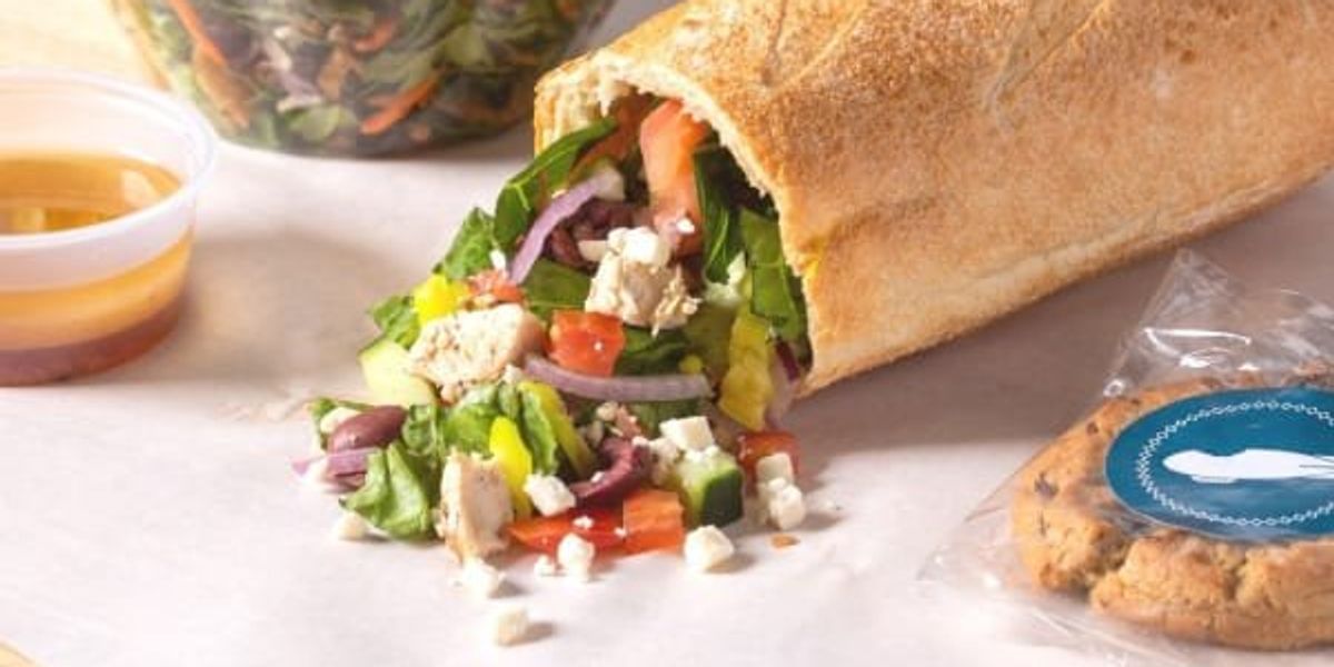 Inventive salad-in-baguette sandwich restaurant rises with new Greenway Plaza location