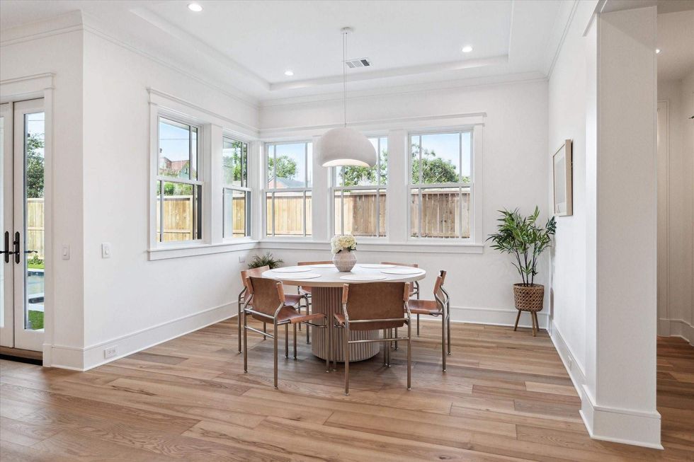 Breakfast nook at 1039 Harvard Street
