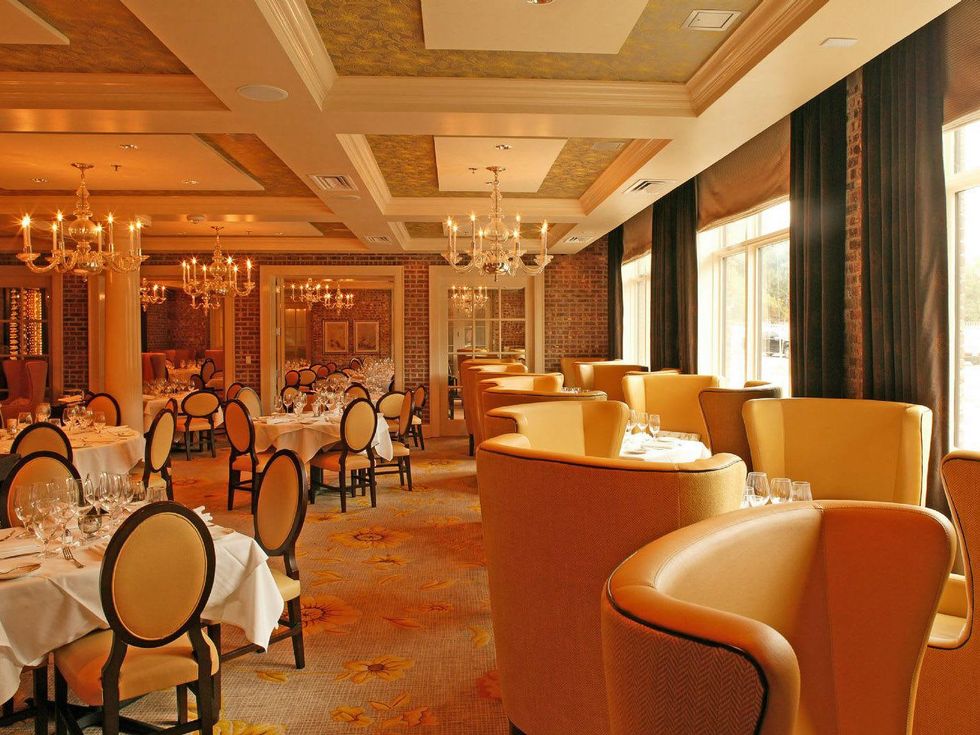 Brennan's of Houston, dining room