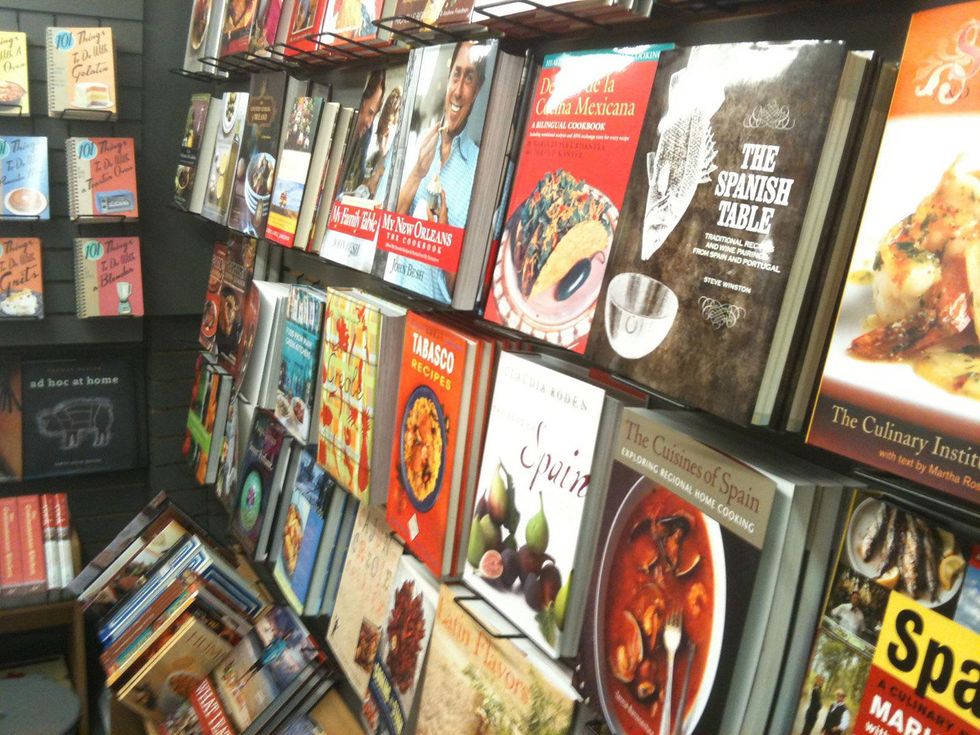 Buffalo Hardware Houston closing February 2014 cookbooks