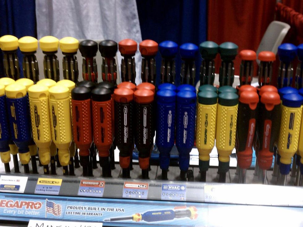 Buffalo Hardware Houston closing February 2014 tools