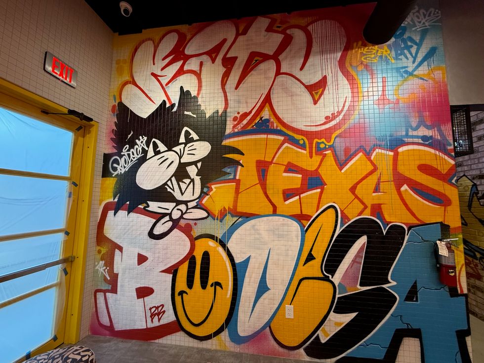 Burger Bodega Katy mural