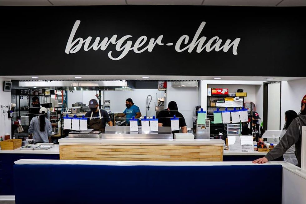 Burger Chan Galleria interior