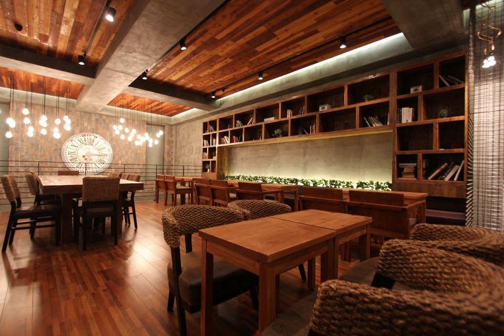 Caffe Bene coffee shop