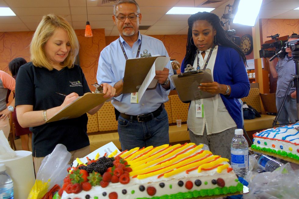 Cake Off decorating contest Kroger Houston Food Bank 2013