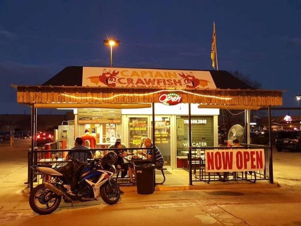 Captain Crawfish exterior