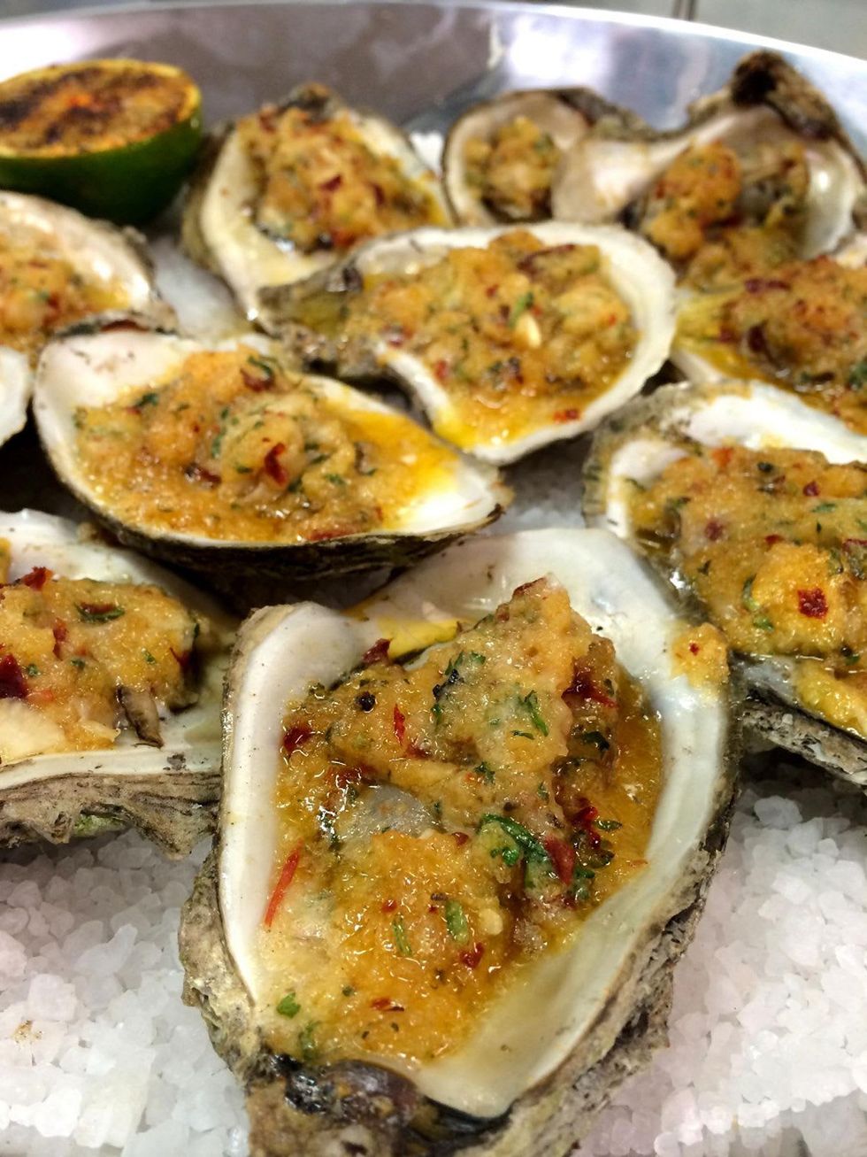 Caracol Ostiones Asados oysters