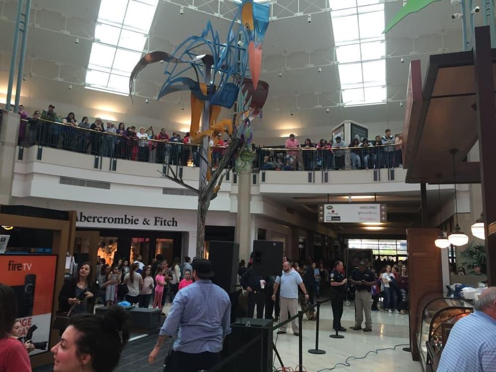 Carlo's Bakery The Woodlands Cake Boss Buddy Valastro