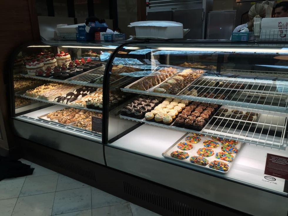 Carlo's Bakery The Woodlands Cake Boss Buddy Valastro