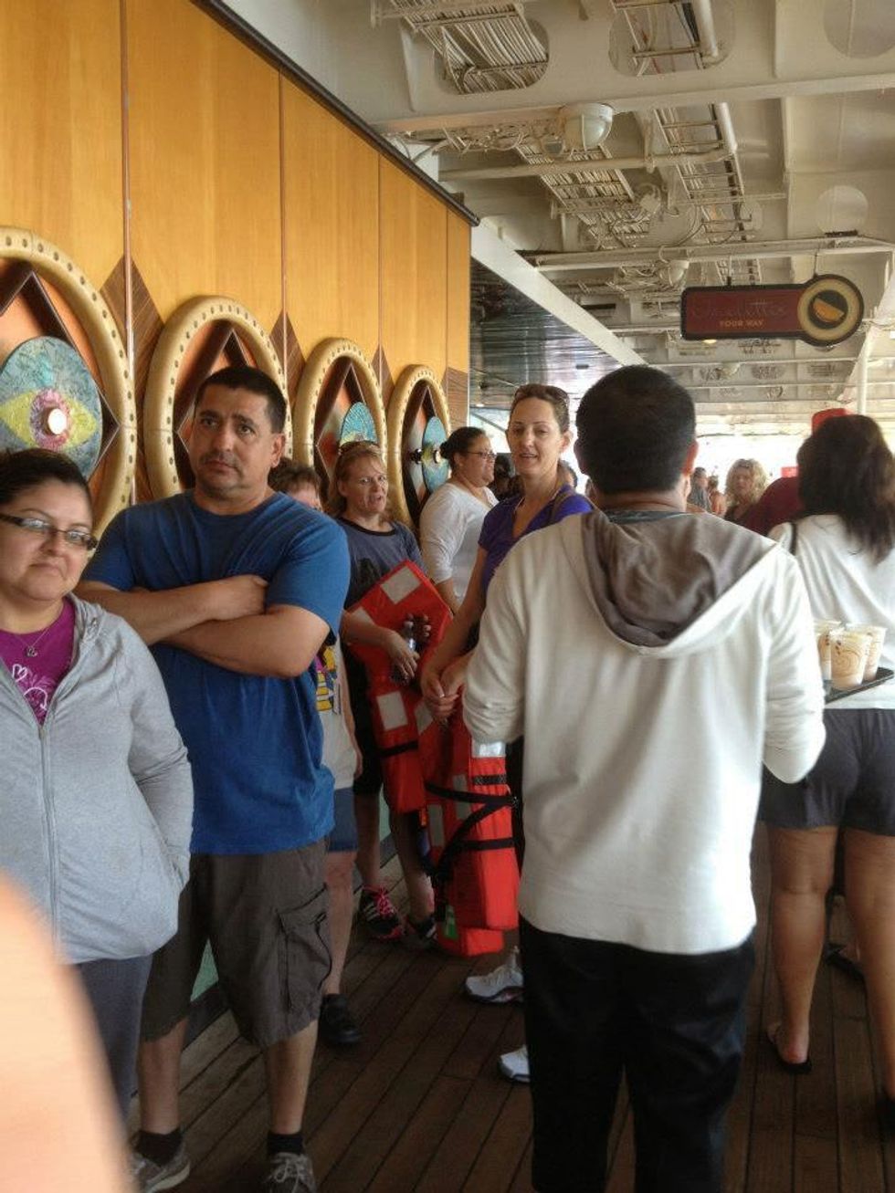 Carnival Triumph, lines