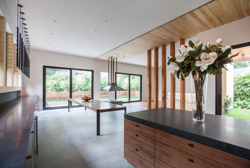 Carol Isaak Barden House of Many Gardens 3320 University July 2014 kitchen to living room