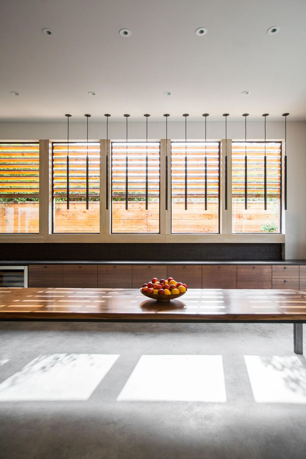 Carol Isaak Barden House of Many Gardens 3320 University July 2014 kitchen windows