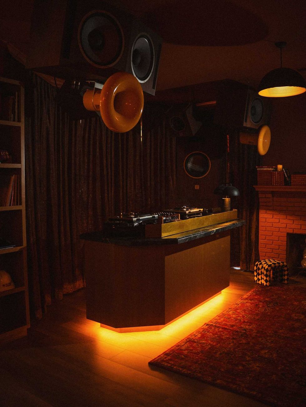 Casalu listening bar
