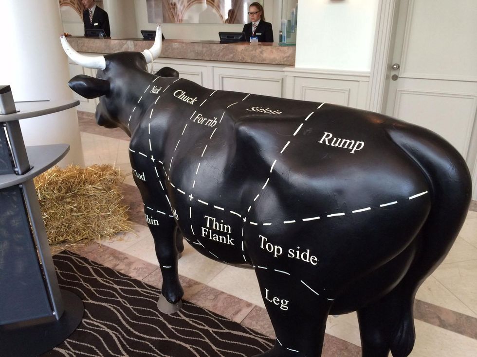 Ceramic cow at Marriott Munich hotel on United launch