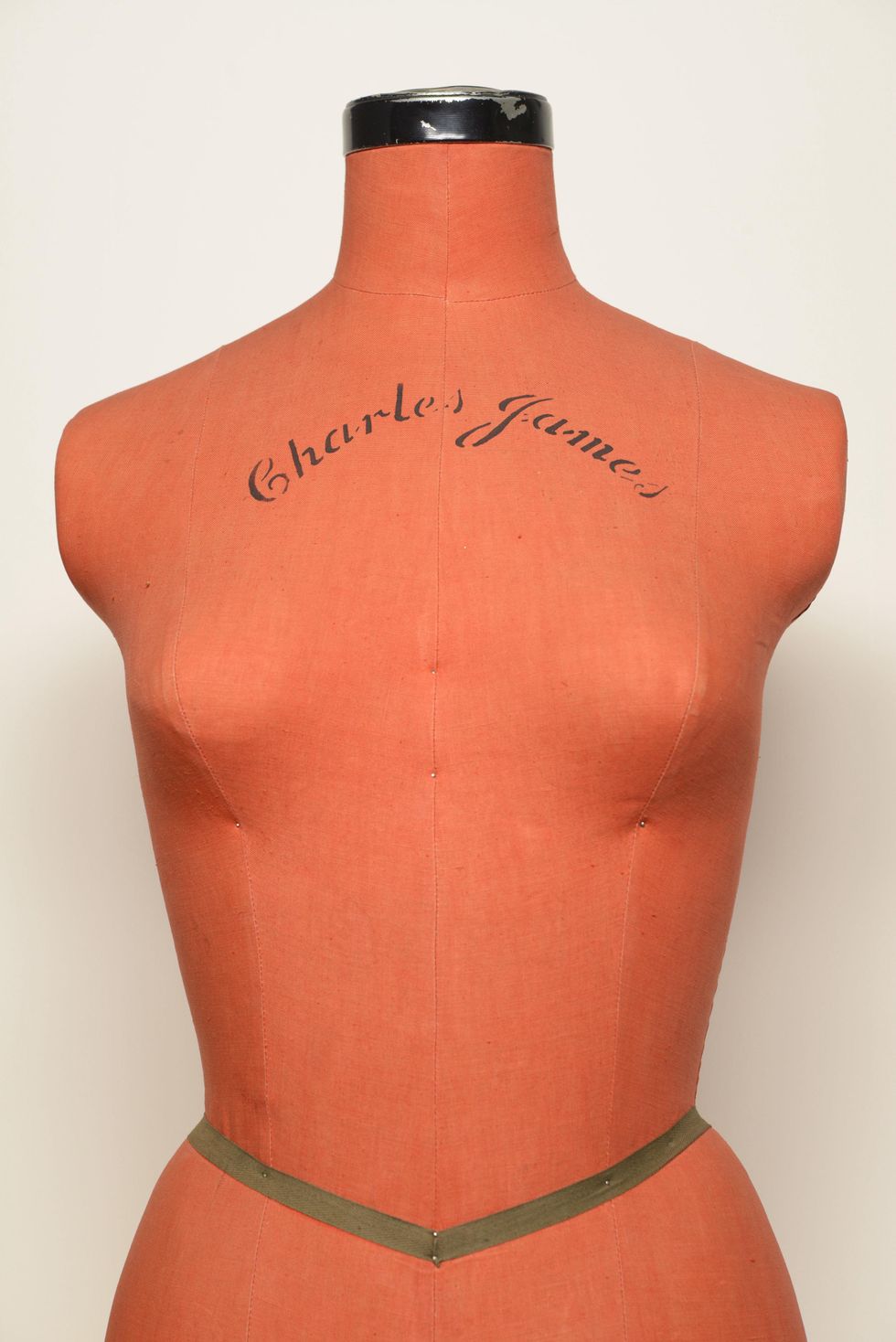 Charles James exhibit at the Menil June 2014 dress_form_2