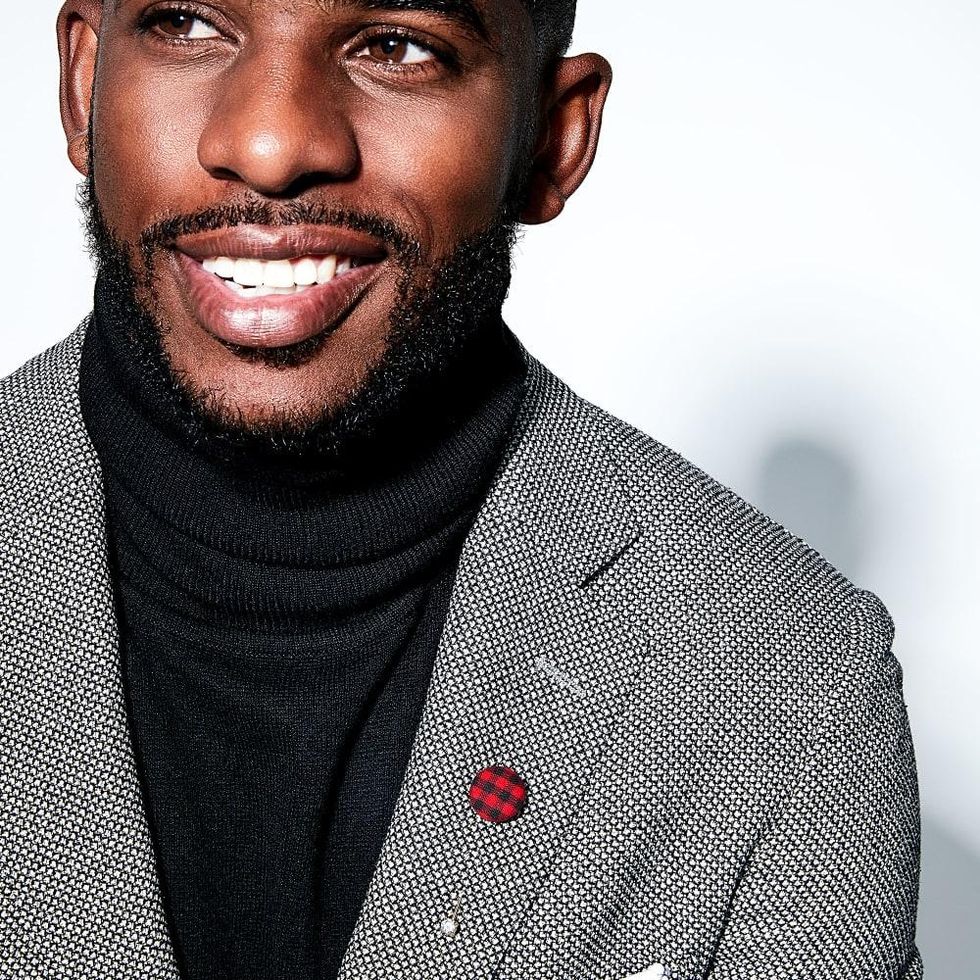 Chris Paul Hook & Albert lapel pin