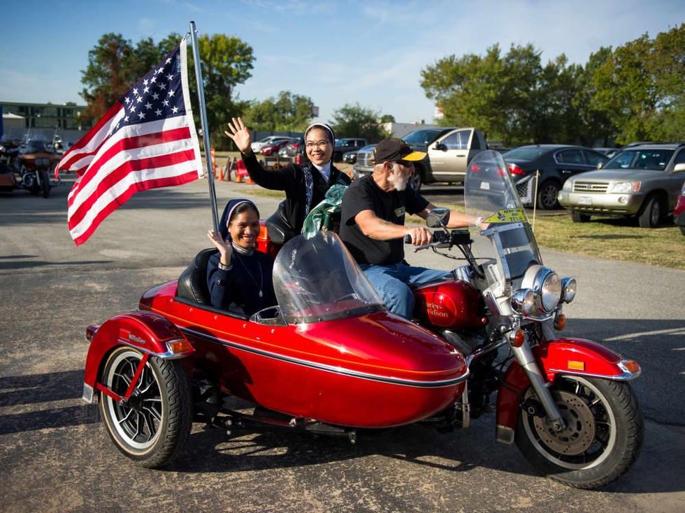 Christus Nun Run Sister Mary Thao Vu, Sister Christine Dung with Dennis Omo
