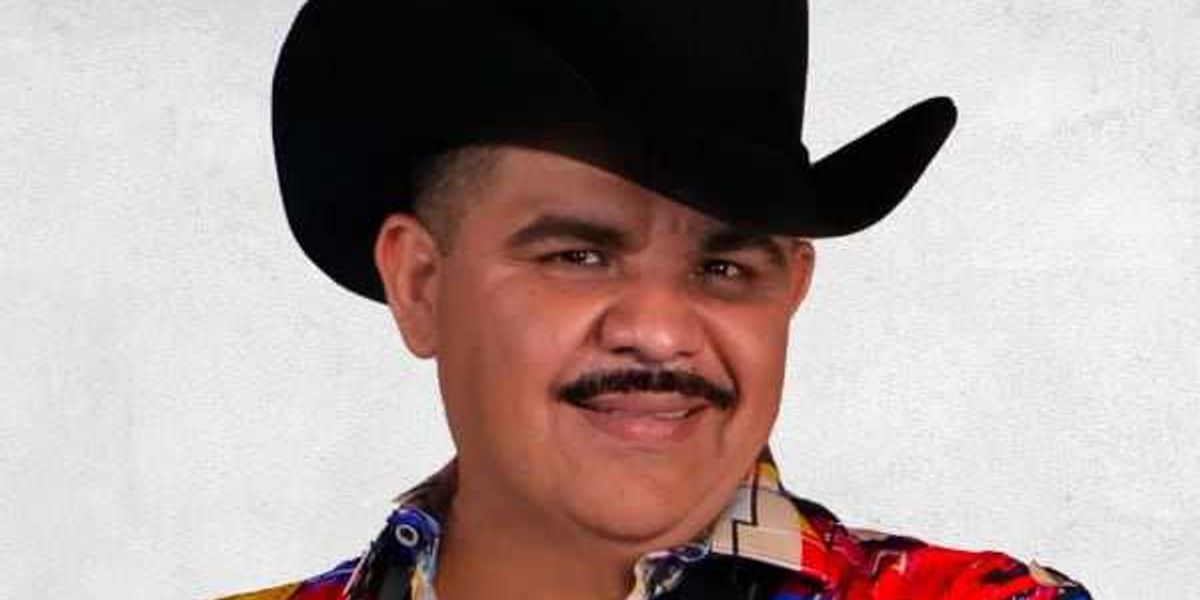 Chuy Lizárraga and Julio Preciado in concert