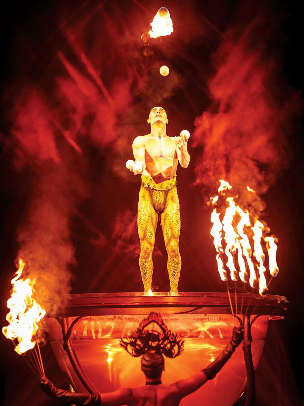 Cirque du Soleil Amaluna February 2015 Juggling