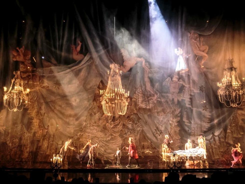 Cirque du Soleil - Corteo - opening act