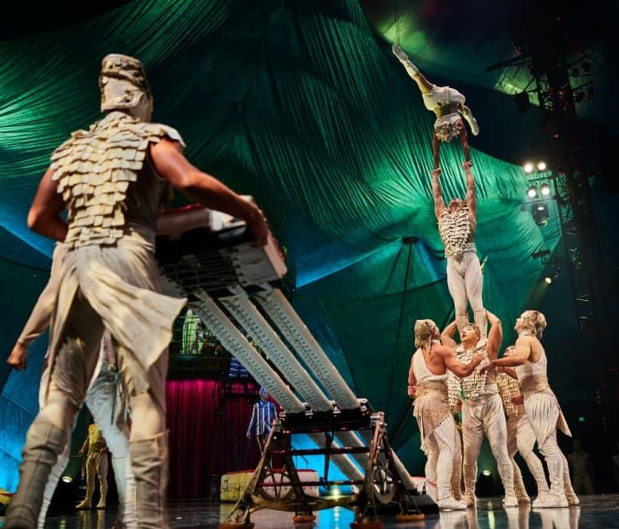 Cirque du Soleil Kooza teeterboard