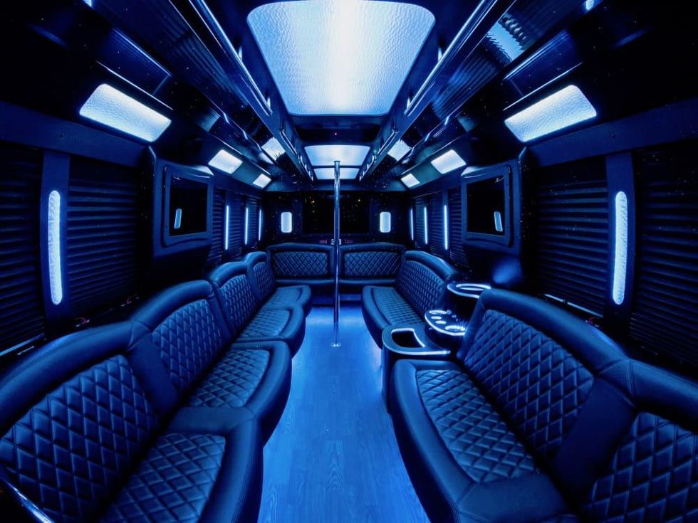 Cl\u00e9 Group Bus interior