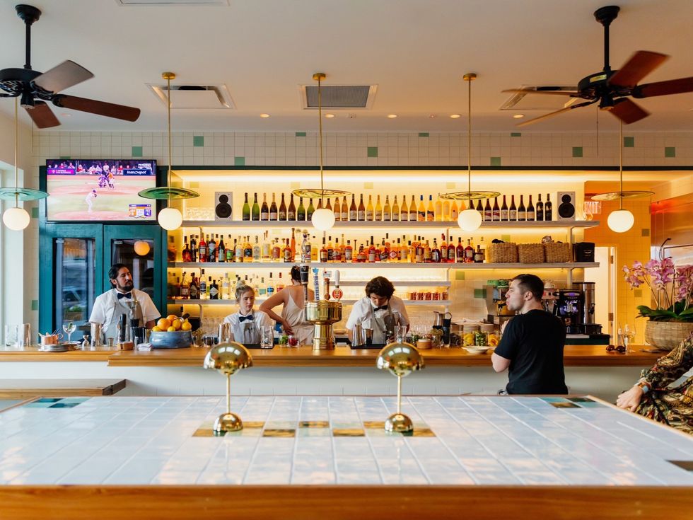 Cool Austin oyster bar opens in Montrose with seebeseen patio, IG