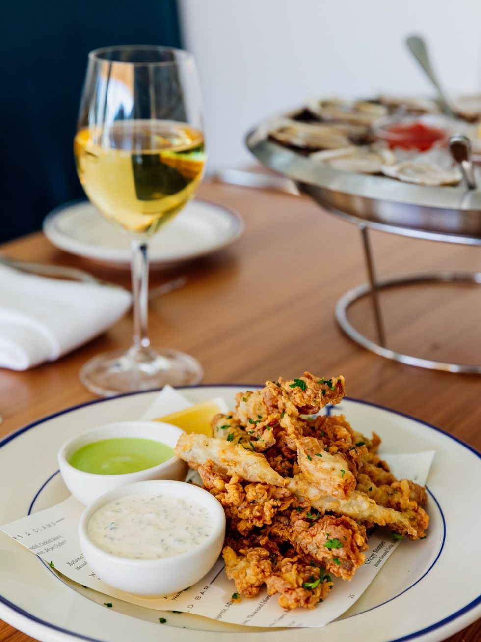 Cool Austin oyster bar opens in Montrose with seebeseen patio, IG