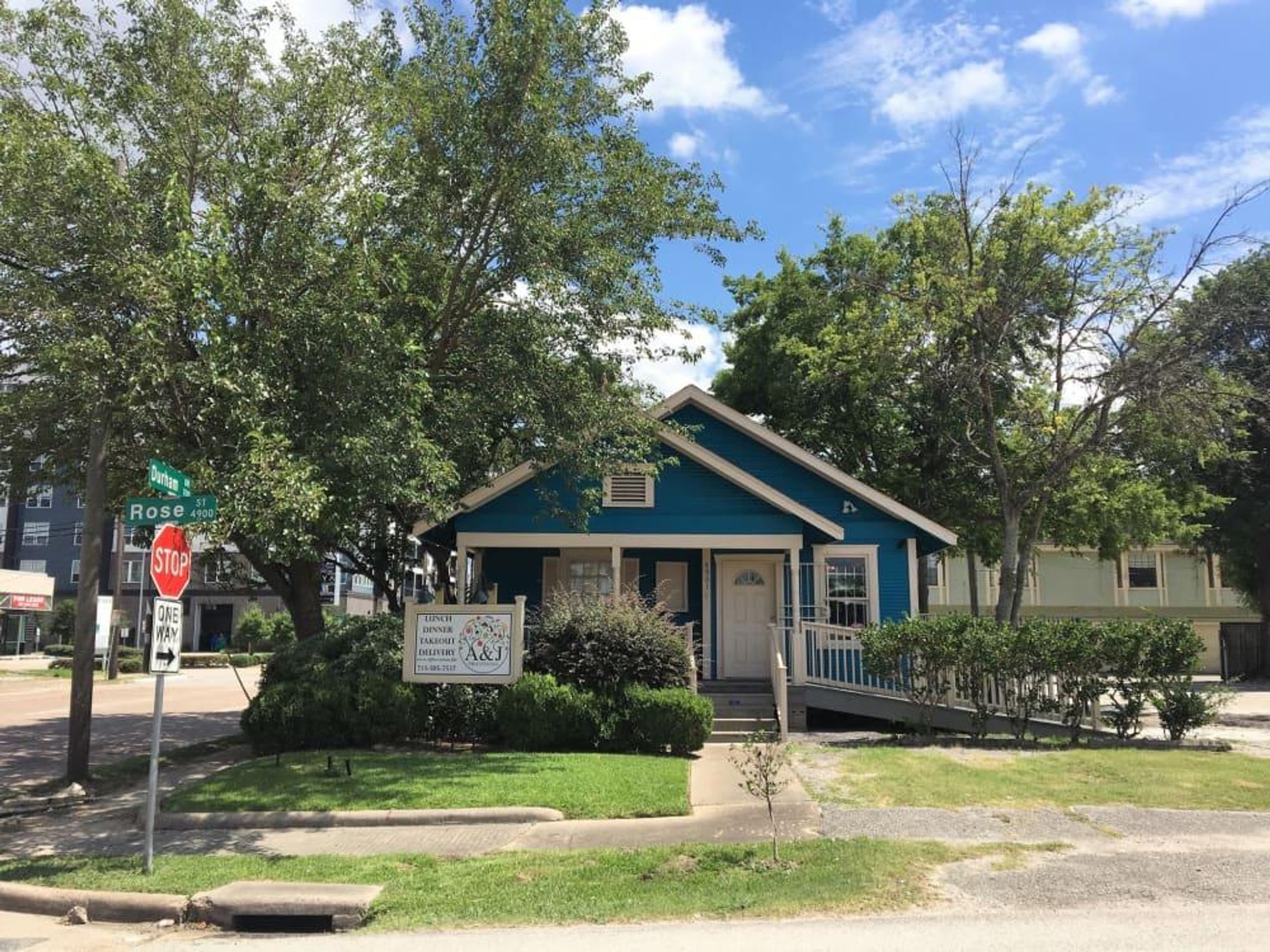 Click Virtual Food Hall Robot Run headquarters